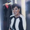 Kim et Khloé Kardashian font du shopping avec leur mère Kris Jenner à Beverly Hills le 29 juillet 2016.