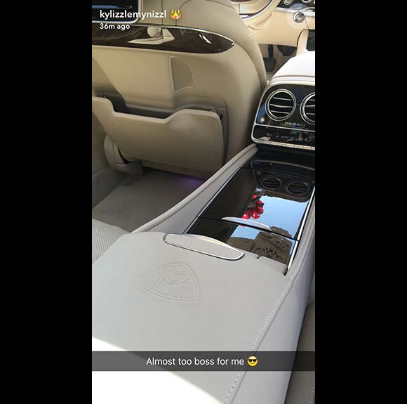 Kylie Jenner a posté un snap de l'intérieur de sa nouvelle voiture le 6 août 2016