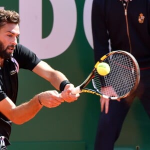 La chanteuse Shy'm était présente au Monte Carlo Country Club pour le Monte-Carlo Rolex Masters de tennis 2016 à Roquebrune Cap Martin le 13 avril 2016 pour soutenir son fiancé le tennisman français Benoit Paire qui a remporté son match contre le portugais Joao Sousa. Dans la tribune elle était au côtés de ses parents Philippe et Eliane, assis au second rang derrière elle, et de son frère Thomas. © Bruno Bebert / Bestimage