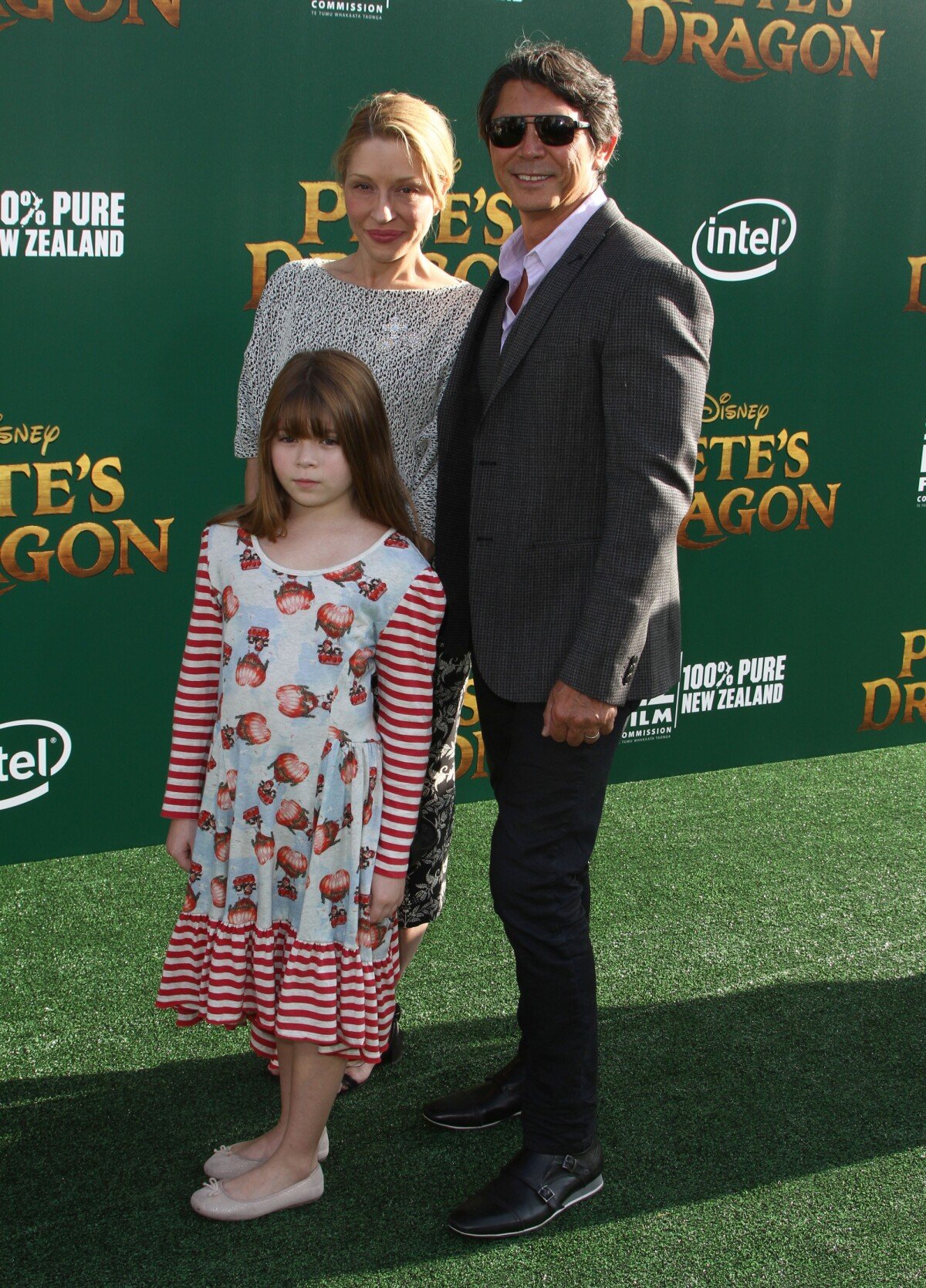 Photo : Lou Diamond Phillips avec sa femme Yvonne Boismier Phillips et