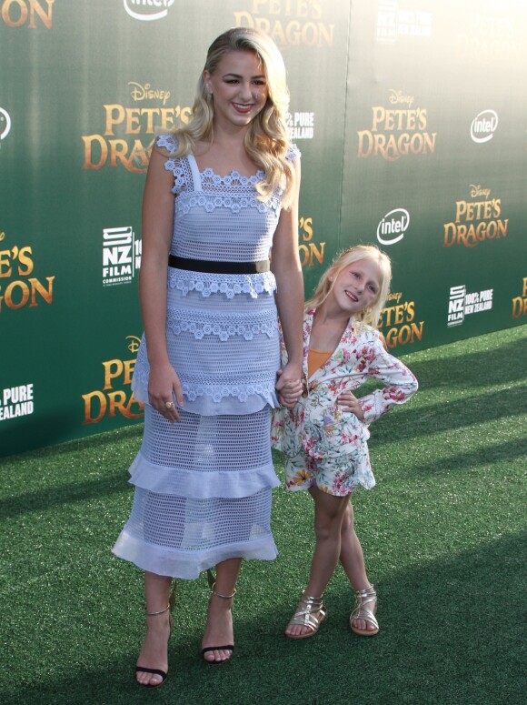 Chloe Lukasiak et sa fille Christi Zook Lukasiak à la première de Pete's Dragon au théâtre El Capitan à Hollywood, le 8 août 2016