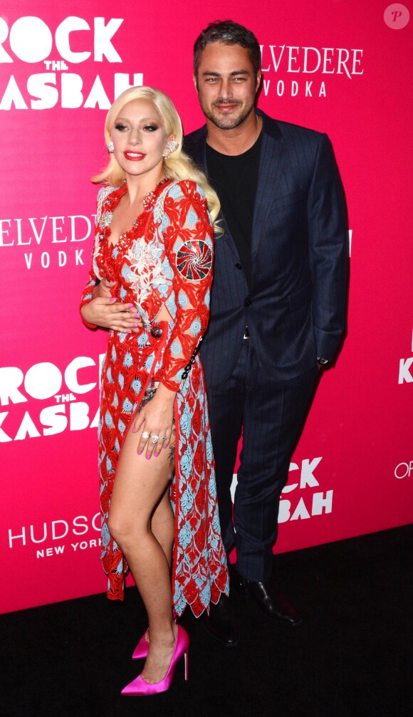 La chanteuse Lady Gaga et son fiancé Taylor Kinney - Première de "Rock The Kasbah" à New York, le 19 octobre 2015.