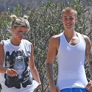 Justin Bieber et Sofia Richie se baladent ensemble sur les hauteurs de Hollywood le 10 août 2016