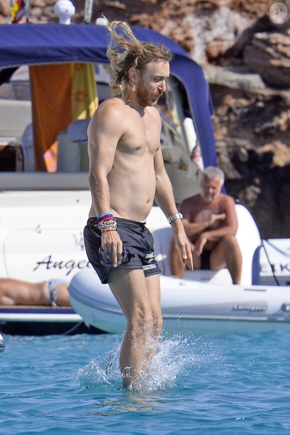 Exclusif - David Guetta et sa compagne Jessica Ledon en vacances à Ibiza, le 28 juillet 2016