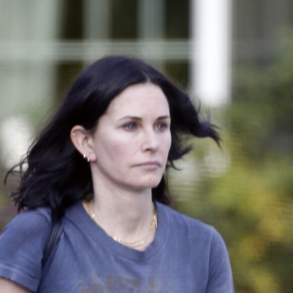 Exclusif - Courteney Cox rend visite à un ami à Los Angeles le 11 janvier 2016
