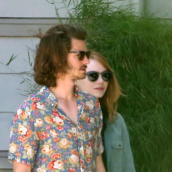 Exclusif - Emma Stone et son compagnon Andrew Garfield sortent déjeuner ensemble à Los Angeles le 30 août 2015.