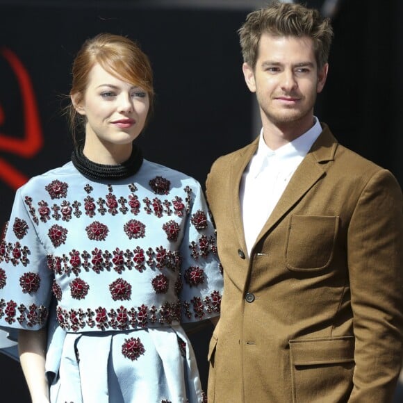 Emma Stone et Andrew Garfield lors du photocall du film "The Amazing Spider-Man 2 : le destin d'un Héros" au Sony Center à Berlin, le 15 avril 2014.