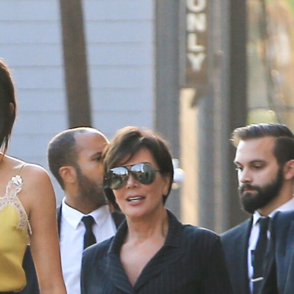 Kendall Jenner et sa mère Kris Jenner quittent les studios de l'émission 'Jimmy Kimmel Live' à Los Angeles, le 24 août 2016.