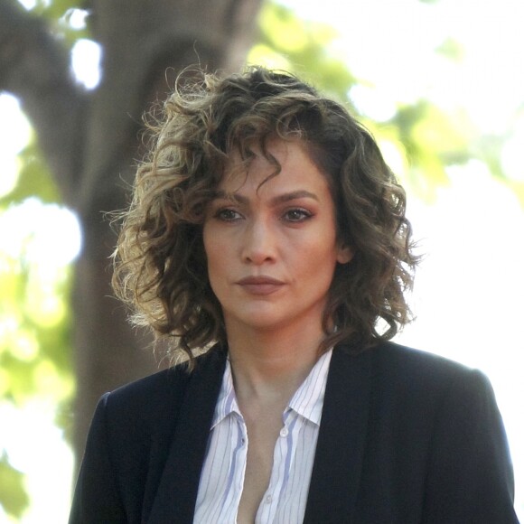 Jennifer Lopez, Drea de Matteo et Ray Liotta sur le tournage de la série "Shades of Blue" dans le parc Prospect Park à Brooklyn, le 23 août 2016.