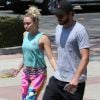 Exclusif - Miley Cyrus et son compagnon Liam Hemsworth sont allés déjeuner en amoureux à Los Angeles, le 26 août 2016  For germany call for price  Exclusive - Couple Miley Cyrus and Liam Hemsworth are spotted out for lunch in Los Angeles, California on August 26, 2016. Miley and Liam have announced they are in no rush to get married but looked very much in love as they held hands as they walked to the car26/08/2016 - Los Angeles