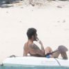 Gigi Hadid et son petit ami Zayn Malik en vacances à Tahiti. Le couple a profité du soleil et fait du canoë-kayak le 18 août 2016