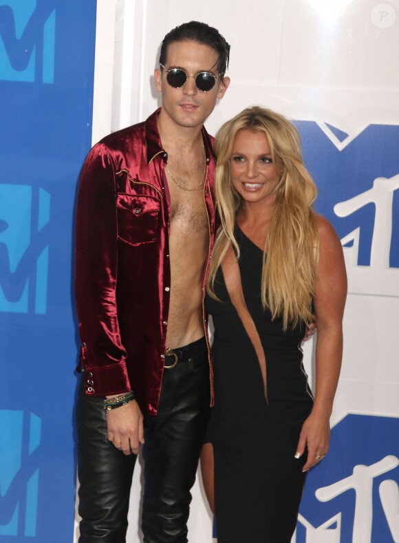 G-Eazy et Britney Spears à la soirée des MTV Video Music Awards 2016 à Madison Square Garden à New York, le 28 août 2016.