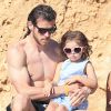 Semi-exclusif - Gareth Bale en vacances avec sa compagne Emma et leur fille Alba Violet à Marbella, Espagne, le 31 juillet 2016.