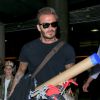 La famille Beckham arrive à l'aéroport de LAX à Los Angeles. David Beckham tient la main de sa fille Harper, Brooklyn marche aux côtés de sa mère Victoria, le petit Cruz porte tout seul sa guitare XXL et Roméo porte son skateboard. Le 29 août 2016