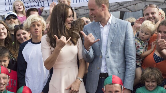 Kate Middleton et le prince William : Surf session et Shaka en Cornouailles !