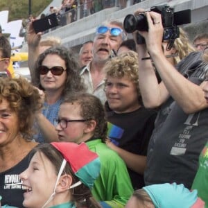 Kate Middleton et le prince William ont achevé leur journée d'activités publiques en Cornouailles, le 1er septembre 2016, sur la plage Towan, à Newquay, à l'occasion d'une session d'initiation au surf organisée par l'association Wave Project.