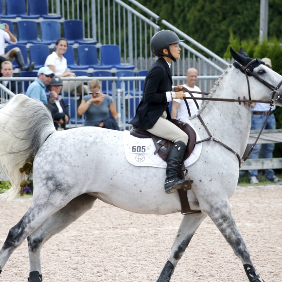 Mary-Kate Olsen participe au jumping "Hampton Classic Horse Show " sous les yeux de son mari Olivier Sarkozy à Bridgehampton près de New York le 1er septembre 2016. Elle a monté deux chevaux différents prénommés "Feu d'Amour" et "WKD Tokyo".