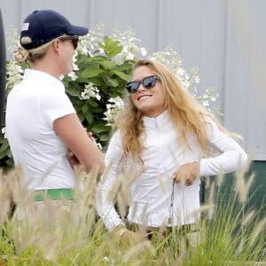 Mary-Kate Olsen participe au jumping "Hampton Classic Horse Show " sous les yeux de son mari Olivier Sarkozy à Bridgehampton près de New York le 1er septembre 2016. Elle a monté deux chevaux différents prénommés "Feu d'Amour" et "WKD Tokyo".