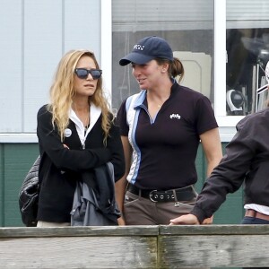 Mary-Kate Olsen participe au jumping "Hampton Classic Horse Show " sous les yeux de son mari Olivier Sarkozy à Bridgehampton près de New York le 1er septembre 2016. Elle a monté deux chevaux différents prénommés "Feu d'Amour" et "WKD Tokyo".