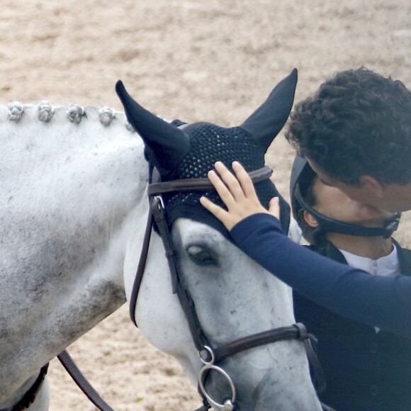 EXCLUSIF - Olivier Sarkozy encourage sa femme Mary-Kate Olsen lors du jumping "Hampton Classic Horse Show " à Bridgehampton près de New York le 1er septembre 2016.