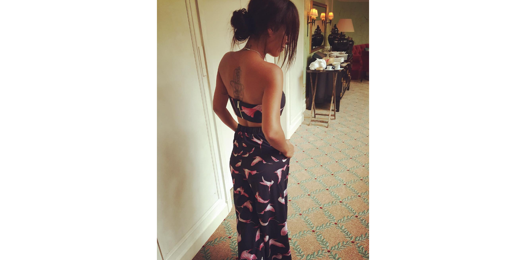 Tatouage Dos Amel Bent Amel Bent, amincie, dévoile une silhouette sublime : Des admirateurs  inquiets... - Purepeople