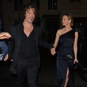 Renée Zellweger et son compagnon Doyle Bramhall II après l'avant-première de "Bridget Jones's Baby" à Londres, Royaume, le 5 septembre 2016.