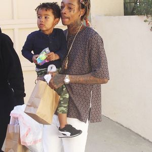 Amber Rose et son mari Wiz Khalifa emmènent leur fils Sebastian jouer au parc à Los Angeles, le 16 décembre 2015  Please hide children face prior publication Model Amber Rose and her estranged husband Wiz Khalifa take their son Sebastian take their son to the park in Los Angeles, California on December 16, 2015.16/12/2015 - Los Angeles