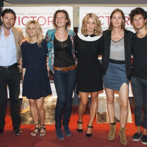 Semi-exclusif - Melvil Poupaud, Alice Daquet (Sir Alice), Laure Calamy, Virginie Efira, Justine Triet et Vincent Lacoste - Avant-première du film "Victoria" au cinéma UGC des halles à Paris, France, le 1er septembre 2016. © Pierre Perusseau/Bestimage