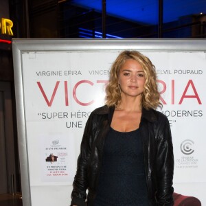 Exclusif - Virginie Efira arrive à l'avant-première du film "Victoria" à l'UGC Toison d'Or, à Bruxelles, Belgique, le 29 août 2016.