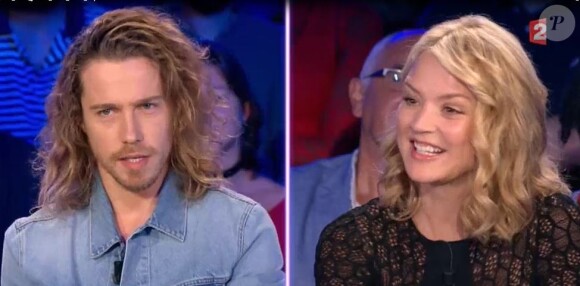 Virginie Efira et Julien Doré complices dans "On n'est pas couché, le prime", samedi 10 septembre 2016, sur France 2