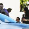 Exclusif - Ashton Kutcher et Mila Kunis avec leur fille Wyatt dans les rues de Los Angeles, le 10 septembre 2016
