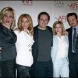  Alexis Arquette avec ses frères et soeurs Rosanna Arquette, Richmond Arquette, Patricia Arquette et David Arquette lors d'une soirée en leur honneur en mai 2006 à Beverly Hills, le 6e Platinum Circle Award. L'actrice transgenre est morte à 47 ans le 11 septembre 2016. 