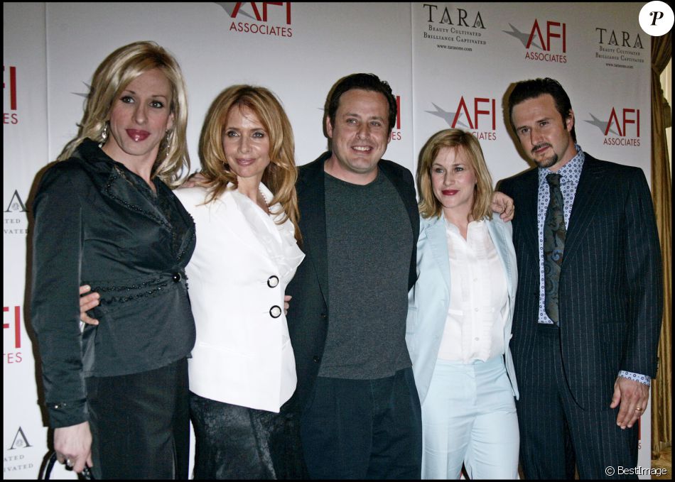 Alexis Arquette Avec Ses Freres Et Soeurs Rosanna Arquette Richmond Arquette Patricia Arquette Et David Arquette Lors D Une Soiree En Leur Honneur En Mai 06 Purepeople