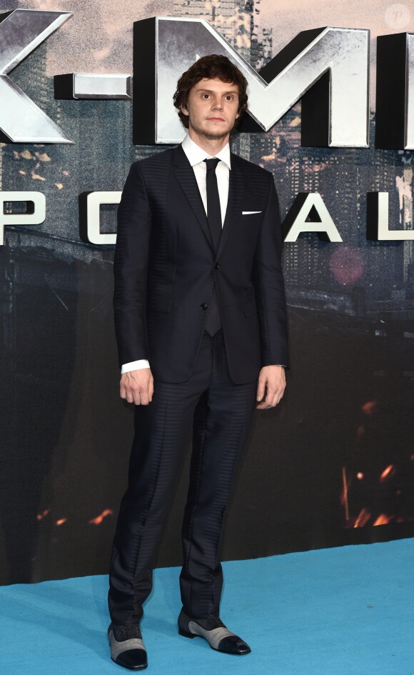 Evan Peters à la Première du film "X-Men: Apocalypse" à Londres le 9 mai 2016.