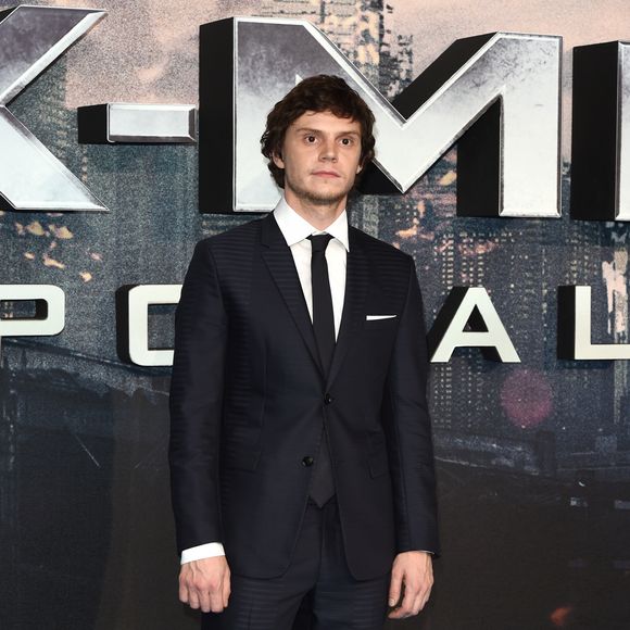 Evan Peters à la Première du film "X-Men: Apocalypse" à Londres le 9 mai 2016.