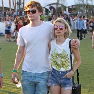 Emma Roberts et son compagnon Evan Peters au 3ème jour du festival de musique Coachella à Indio. Le 13 avril 2014