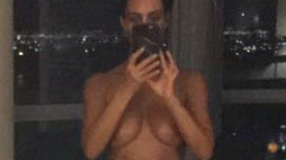Kim Kardashian, accro à son nouveau corps : Nue sur Snapchat, elle est sublime