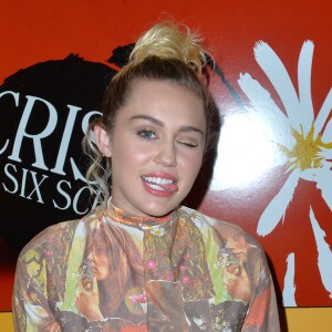 Miley Cyrus lors de la première de Crisis in Six Scenes au Crosby Street Hotel à New York le 15 septembre 2016.