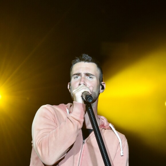 Le groupe Maroon 5 (le chanteur Adam Levine) à Nice en concert au Nikaia le 29 mai 2016