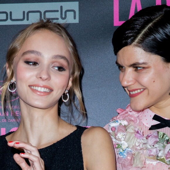 Lily-Rose Depp et Soko (Stéphanie Sokolinski) - Avant-première du film "La Danseuse" au cinéma Gaumont-Opéra à Paris, France, le 19 septembre 2016. © Olivier Borde/Bestimage G