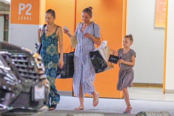 Exclusif - Cameron Diaz et Nicole Richie accompagnée de sa fille Harlow Madden font du shopping à Beverly Hills le 19 juin 2016.