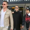 Angelina Jolie, Brad Pitt et leurs fils Maddox de retour à Los Angeles après les British Academy Film Awards, le 17 février 2014.