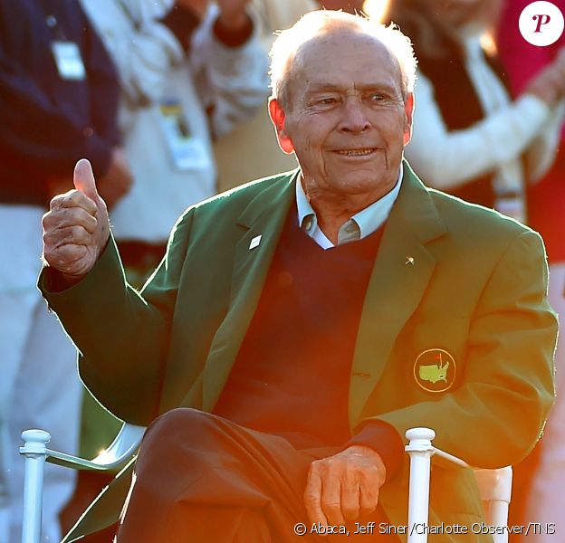 Arnold Palmer donnait le 7 avril 2016 le coup d'envoi symbolique du Masters d'Augusta, tournoi du Grand Chelem qu'il a remporté quatre fois. Le roi du golf s'est éteint le 25 septembre 2016. © Jeff Siner/Charlotte Observer/TNS/Abacapress