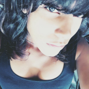 Shy'm, pro des selfies sur Instagram.