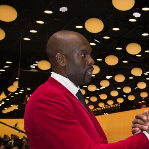 Pascal Gentil et Teddy Riner - Présentation du Renault Trezor concept car électrique pendant la 119ème édition du Mondial de l'Automobile 2016 au Paris Expo Porte de Versailles à Paris, France, le 29 septembre 2016. © Lionel Urman/Bestimage