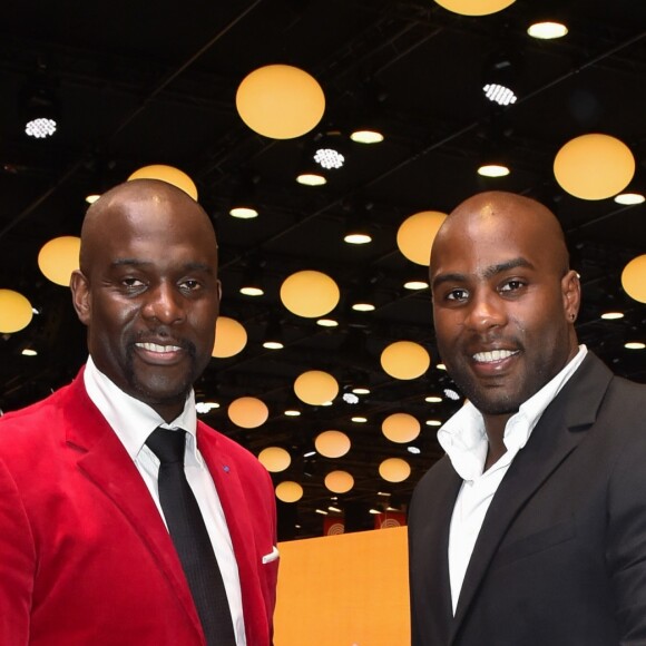 Pascal Gentil et Teddy Riner - Présentation du Renault Trezor concept car électrique pendant la 119ème édition du Mondial de l'Automobile 2016 au Paris Expo Porte de Versailles à Paris, France, le 29 septembre 2016. © Lionel Urman/Bestimage