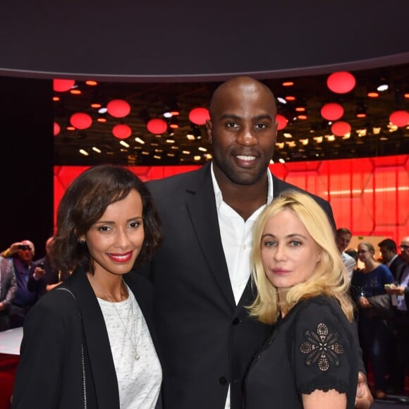 Sonia Rolland, Teddy Riner, Emmanuelle Béart - Présentation du Renault Trezor concept car électrique pendant la 119ème édition du Mondial de l'Automobile 2016 au Paris Expo Porte de Versailles à Paris, France, le 29 septembre 2016. © Lionel Urman/Bestimage