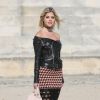 Lala Rudge arrivant au défilé de mode "Elie Saab", collection prêt-à-porter Printemps-Eté 2017 à Paris, le 1er octobre 2016