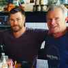 Chris Hemsworth se régale à Melbourne en famille.