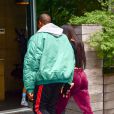  Kim Kardashian arrive à son appartement à New York le 3 octobre 2016. Elle est de retour de Paris où elle a été agressée et détroussée de 10 millions de dollars. Elle a quitté Paris en jet privé le 3 octobre au matin accompagnée de sa mère Kris Jenner. Son mari Kanye West est venu la chercher à l'aéroport Teterboro.  